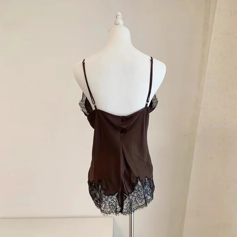 TWOTWINSTYLE Colorblock Slimming Fashion Vest for Women V Neck Sleeveless Patchwork Lace Temperament Tops Female Clothing New