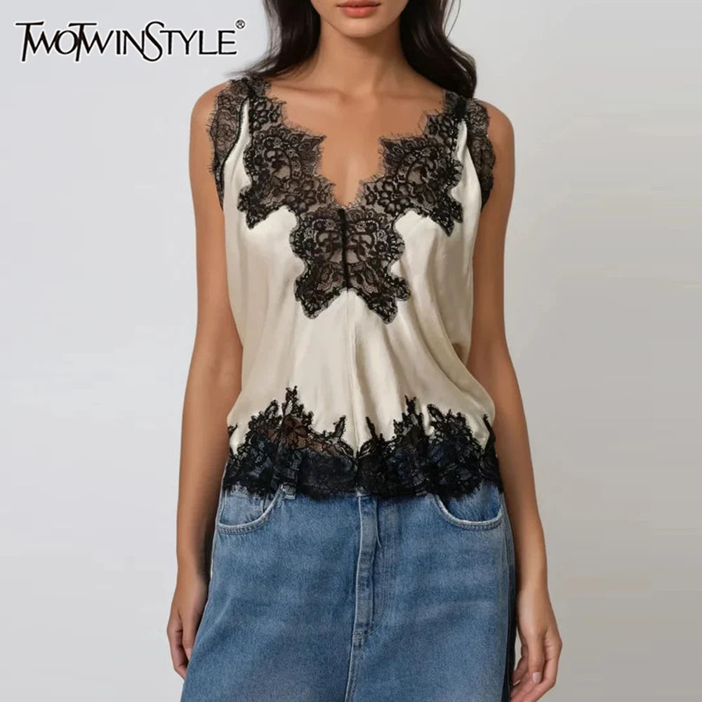 TWOTWINSTYLE Colorblock Slimming Fashion Vest for Women V Neck Sleeveless Patchwork Lace Temperament Tops Female Clothing New