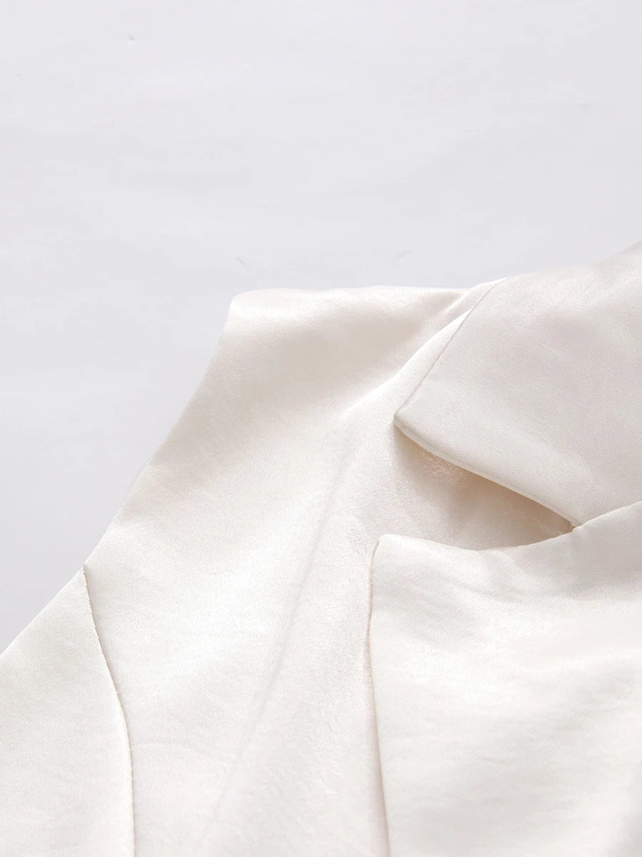 TWOTWINSTYLE Elegant White Cutout Back Sleeveless Blazer for Women Lapel Spliced Pearl Fashion Coat for Formal Office Commute