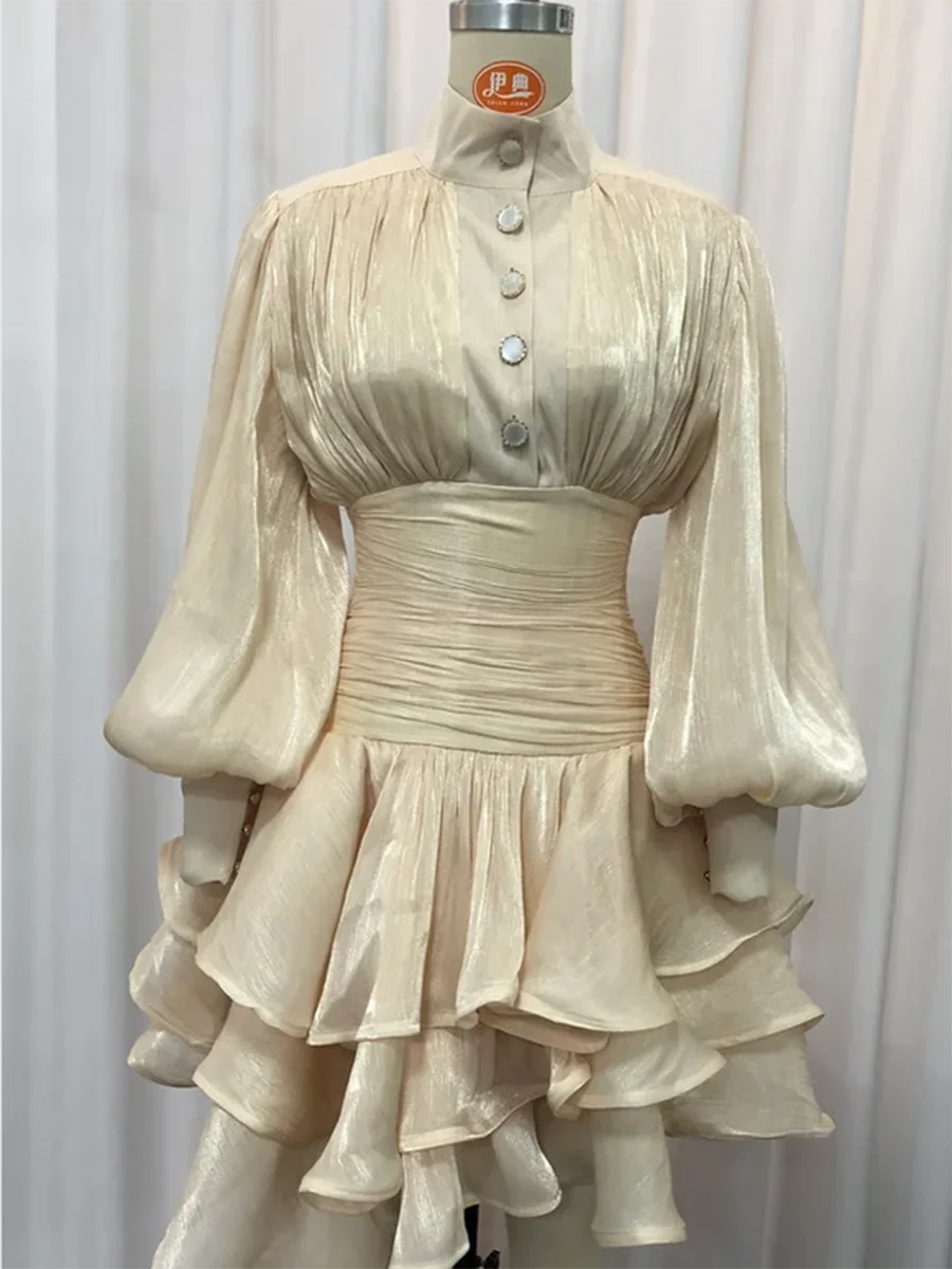 TWOTWINSTYLE Elegant Green Ruffle Mini Dress for Women Stand Collar Puff Sleeve Pleated Waist Button Accent for Birthday Parties
