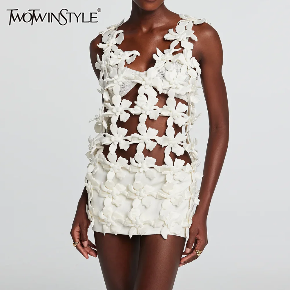 TWOTWINSTYLE Solid Slimming Spliced 3D Flowers Vest for Women V Neck Sleeveless Patchwork Hollow Out Tops Female Clothing New